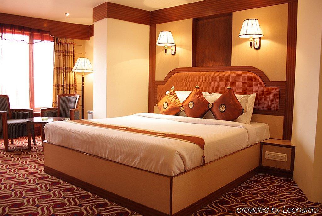 The Checkers Hotel Chennai Phòng bức ảnh