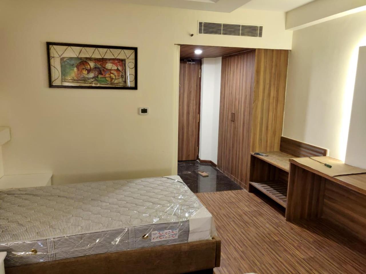 The Checkers Hotel Chennai Phòng bức ảnh